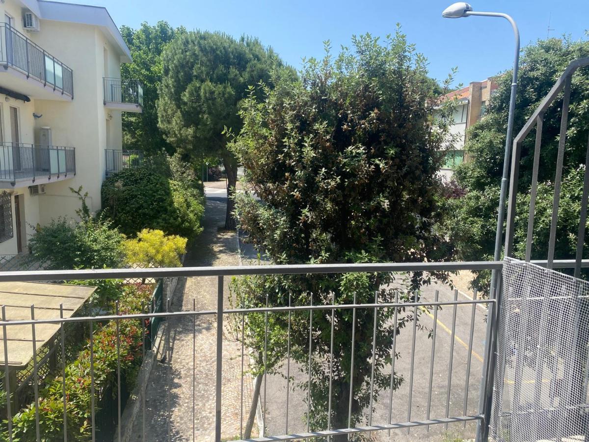 شقة Via Pesaro A/C مارشيللي المظهر الخارجي الصورة